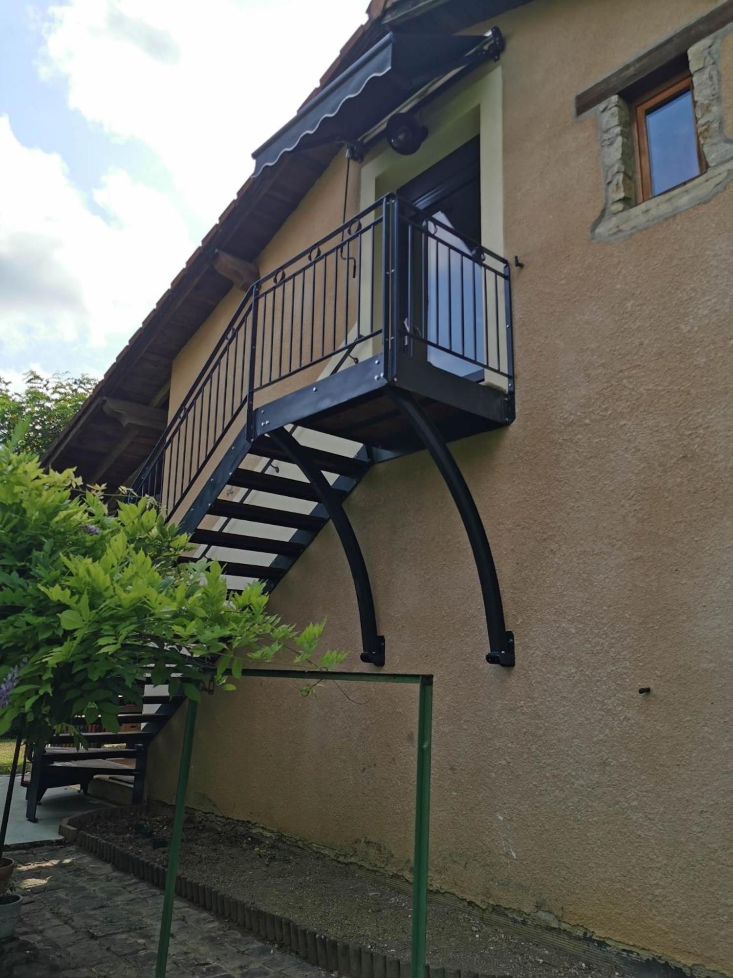- - - - -Les Colombages - - - - Chambre D'Hotes-Gite- Classement Gite 3 Etoiles Mirepoix  Exteriör bild